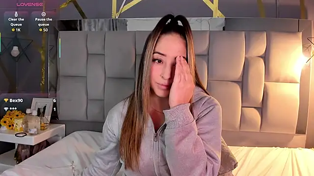 Snapshot of AliceSteel12 chatting on October 3, 11:32 pm AliceSteel12 online show from October 3, 11:32 pm