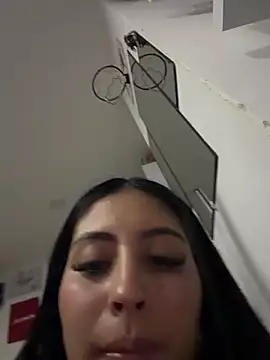 Annie9  online show from July 30, 5:08 am