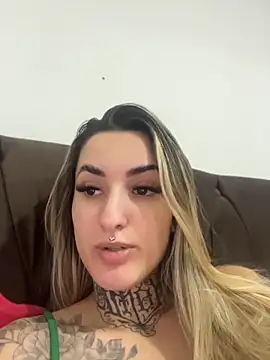 hotskinny1 online show from April 28, 4:22 pm