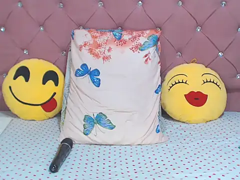 sharonbrown28 online show from November 11, 10:18 pm