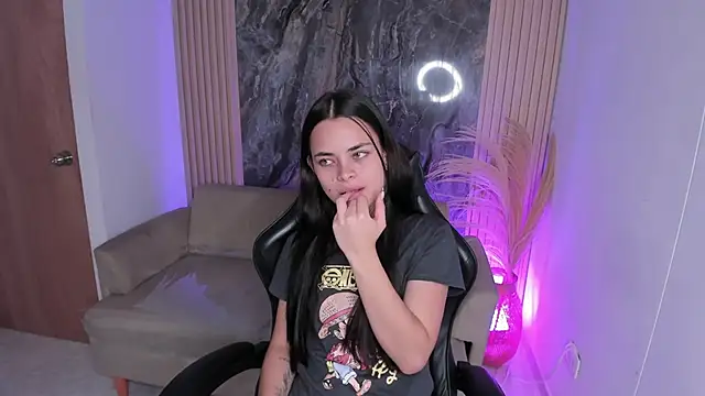 HannaRhodes online show from October 18, 3:04 pm