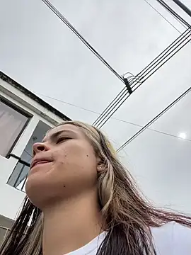 HannaRhodes online show from June 5, 2:12 pm