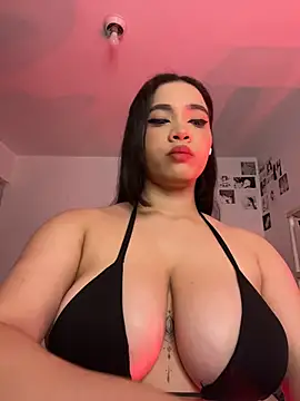 MadelineBenet online show from July 10, 3:40 am