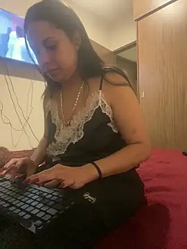 Effyvice13 online show from May 9, 3:41 am