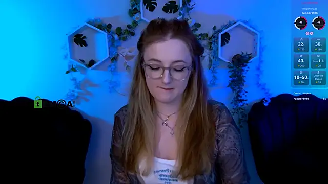 luna berryy online show from June 12, 3:03 am