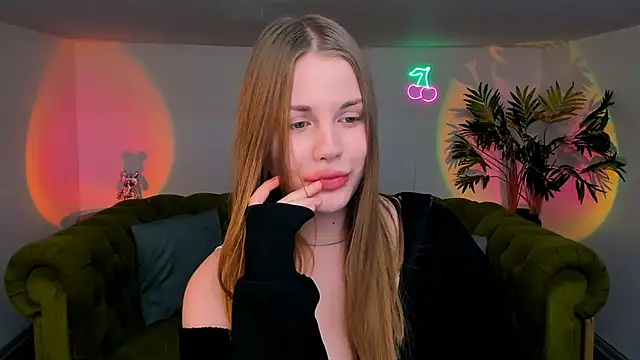 holy kitty online show from September 25, 6:34 am