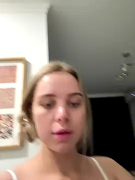 SIlviaBeyt online show from September 25, 12:10 am