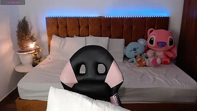 alexiaaross online show from February 17, 4:45 am