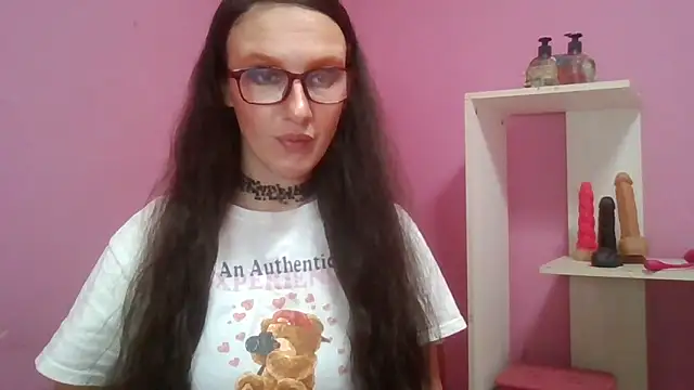 LolaBoobs online show from May 2, 7:44 am