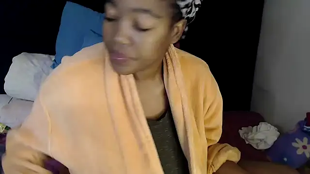 Busty-Londie online show from March 13, 7:48 pm