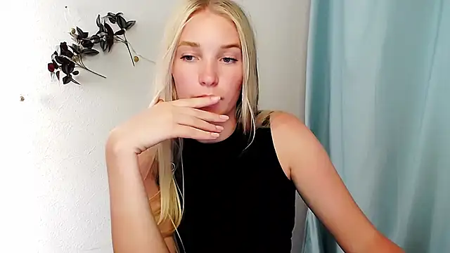 Queen ofLove online show from June 11, 2:25 pm