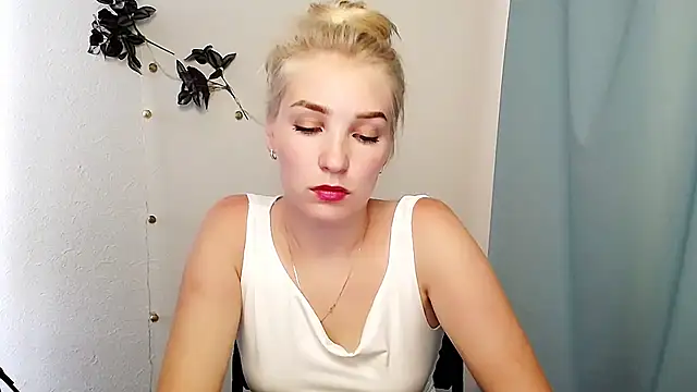 Queen ofLove online show from June 30, 12:59 pm