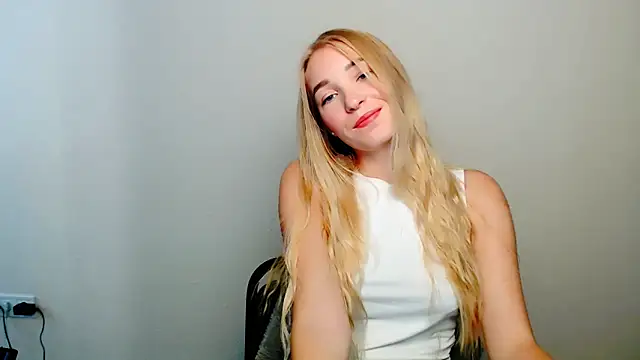 Snapshot of Queen_ofLove chatting on October 10, 1:16 pm Queen ofLove online show from October 10, 1:16 pm