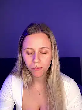 lunawolf21 online show from January 5, 6:44 pm