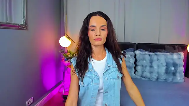 CarlaWhite online show from June 28, 3:24 am