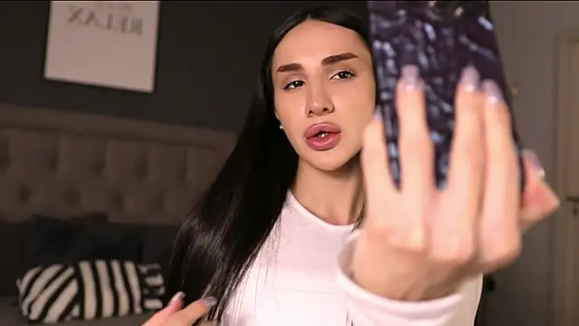 Kim Oberlin  online show from October 22, 4:01 pm