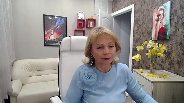 Snapshot of Milla_Cutie18 chatting on October 7, 5:56 am Milla Cutie18 online show from October 7, 5:56 am
