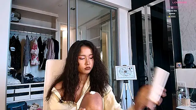 Melissa Mone online show from July 19, 6:37 am