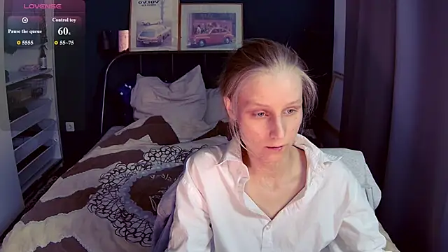 KatiKate online show from July 4, 6:59 pm