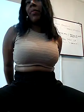 KloheCurvy online show from December 14, 1:39 pm