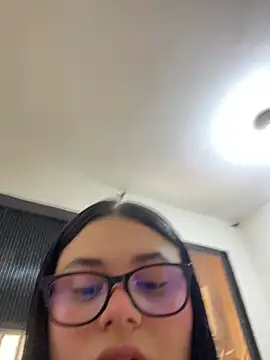 alissonfernandez  online show from July 20, 4:09 pm
