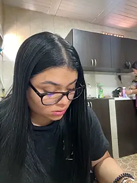 alissonfernandez  online show from September 26, 4:04 pm