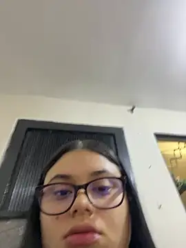 alissonfernandez  online show from July 15, 12:37 am