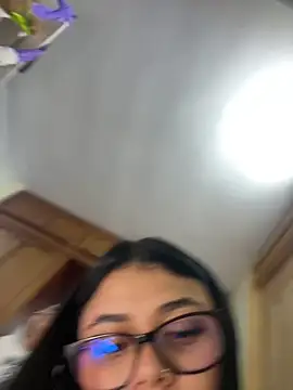 alissonfernandez  online show from September 14, 1:03 am