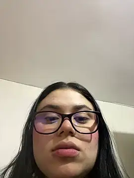 alissonfernandez  online show from July 24, 3:48 am