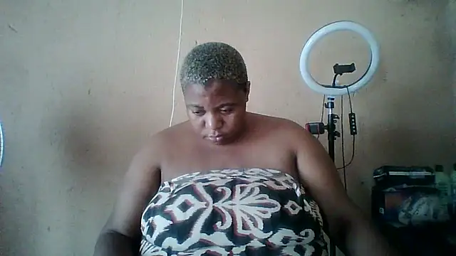 bustyboobs6 online show from February 14, 6:37 am