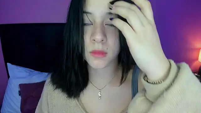 agnes 213 online show from September 10, 12:16 pm