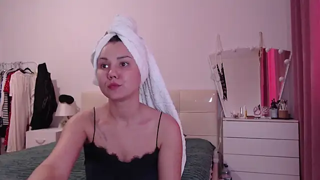 MiraMiss online show from August 5, 12:11 pm