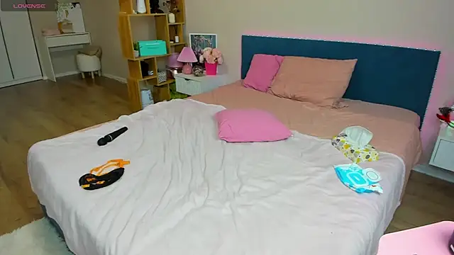 BritneyLix online show from June 7, 6:04 pm