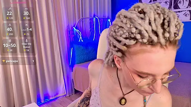 VioletShine online show from July 24, 1:20 pm