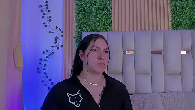 jenifer  power10 online show from January 16, 8:05 pm