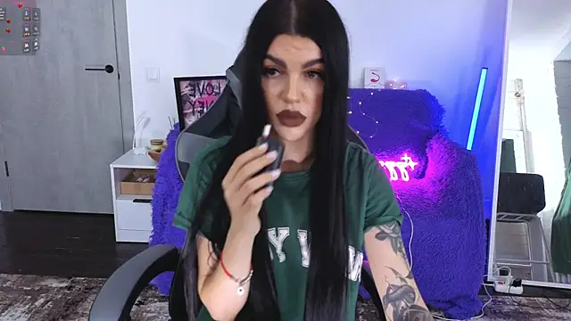 Tiffany lab online show from December 3, 3:14 pm