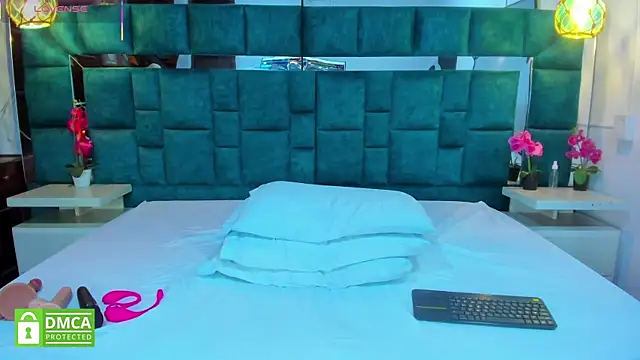 valtira nova online show from November 18, 6:42 pm