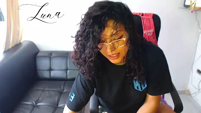 Snapshot of Lunavega1 chatting on September 10, 4:18 pm Lunavega1 online show from September 10, 4:18 pm