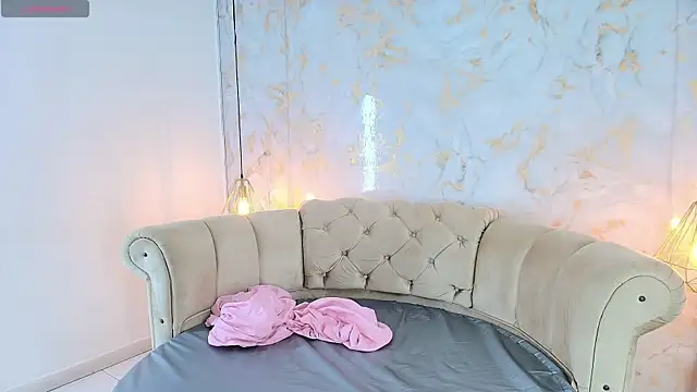 khloeblake online show from June 14, 1:33 pm