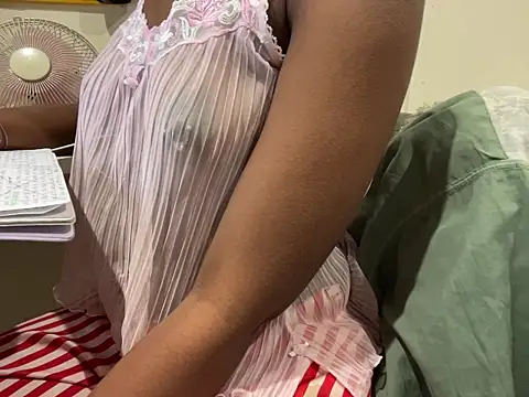 iveedie017 online show from November 6, 11:54 pm