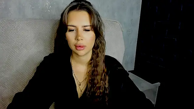 SuraMune online show from November 11, 9:12 pm