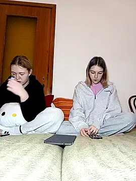 ella grays online show from February 2, 5:12 pm