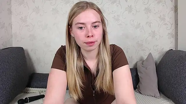 sofiaa here online show from May 4, 12:14 am