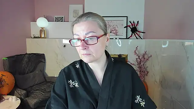 AlexandraKind online show from October 29, 1:37 pm