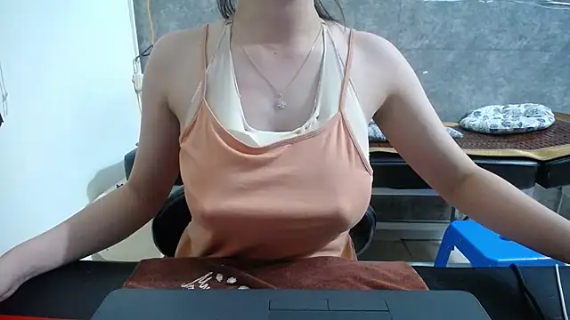 Snapshot of HotQueen chatting on October 9, 3:49 pm HotQueen online show from October 9, 3:49 pm