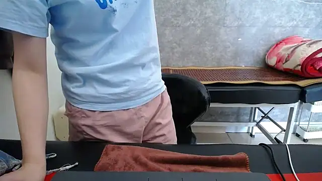 HotQueen online show from October 30, 3:31 am