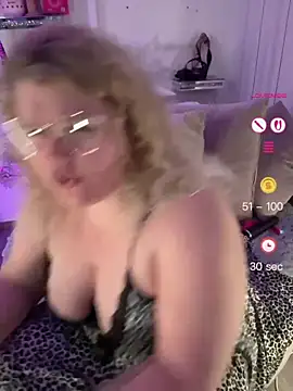 CurvyAnonymousGirl89 online show from June 22, 6:05 pm