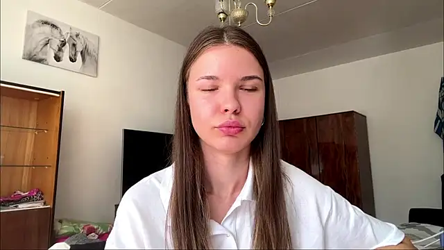 BlissEllers online show from August 5, 6:09 am