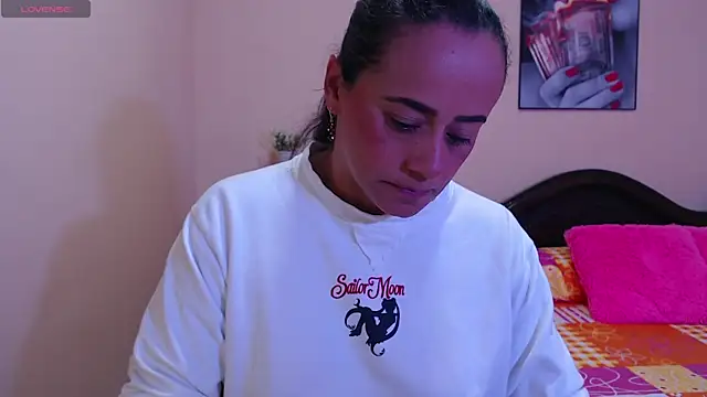 sara florez1 online show from January 13, 12:09 pm