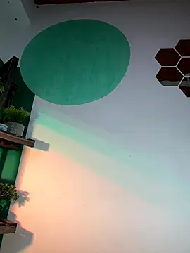 LollaByer online show from December 20, 11:09 pm